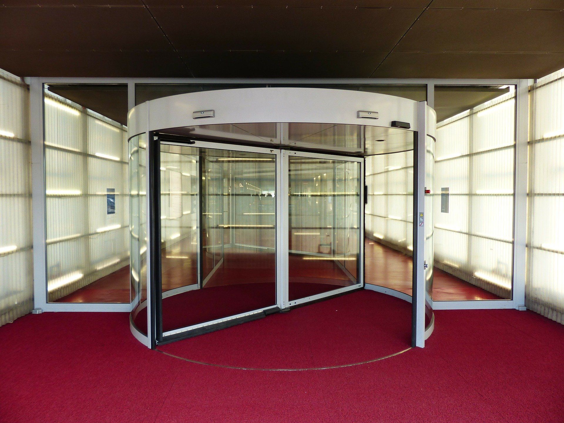 Curved Glass laminated windows