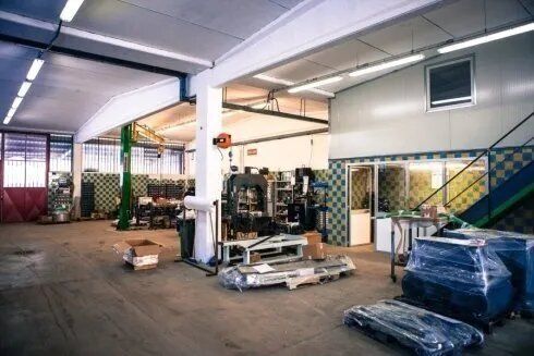 precision metal carpentry laboratory