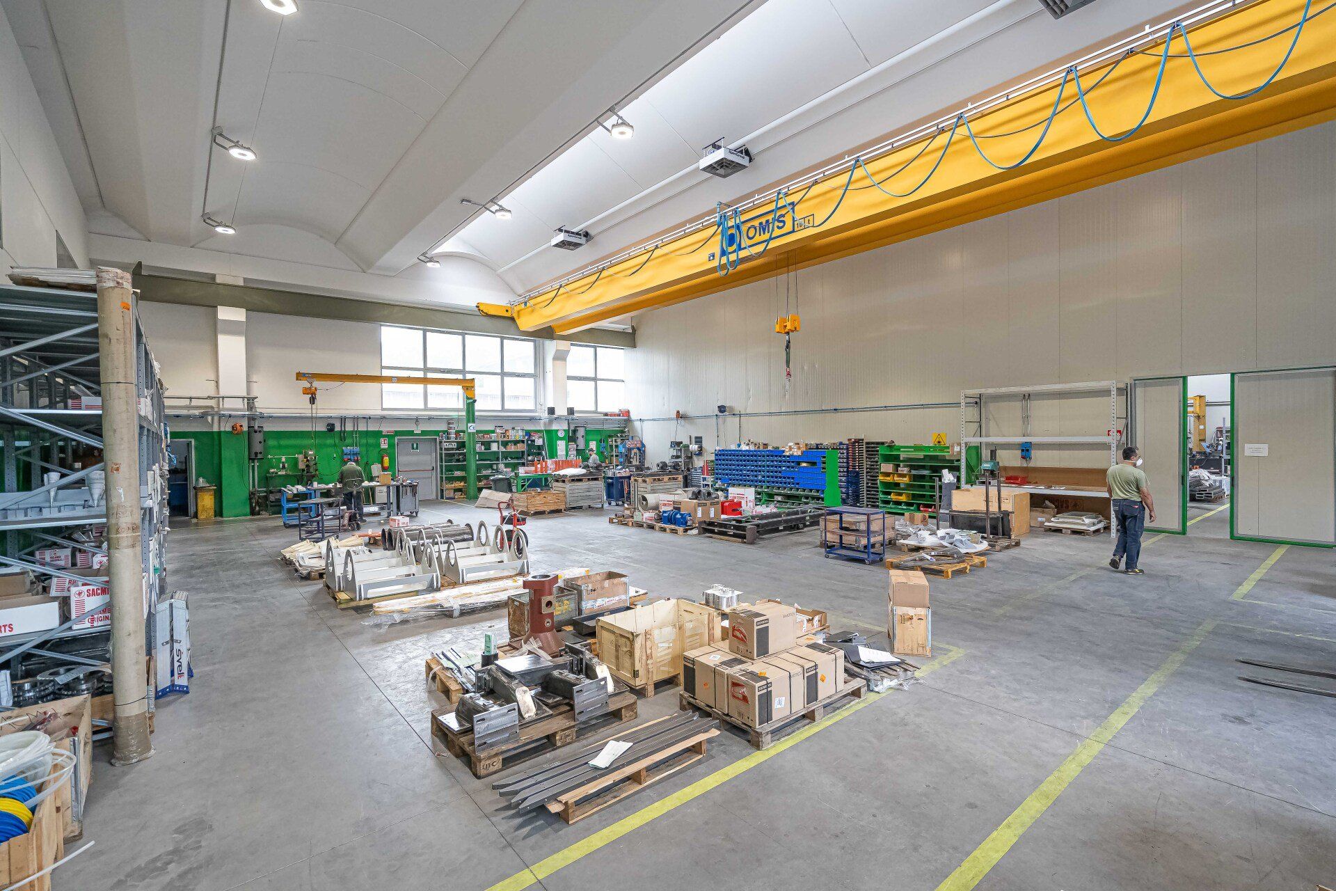 light carpentry laboratory for contract work