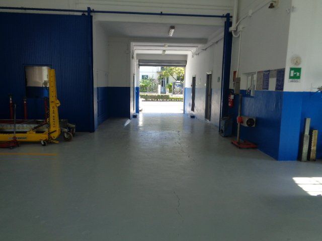 interno della carrozzeria Nuova Spram da ingresso