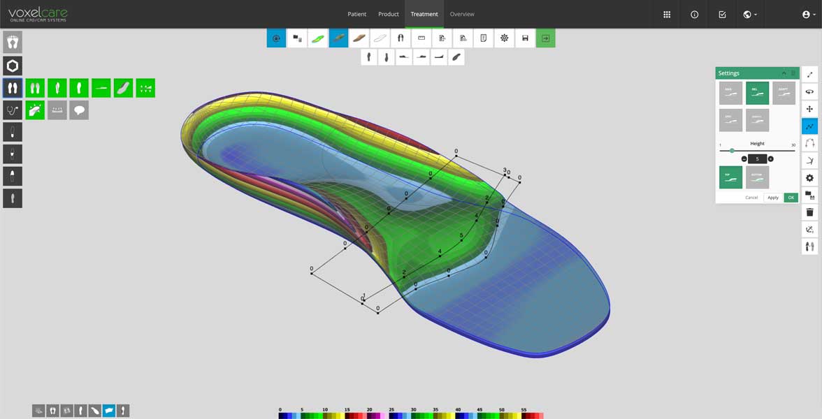 3D-model van een veelkleurige schoen in een digitale ontwerpomgeving, met een selectiepaneel aan de rechterkant.