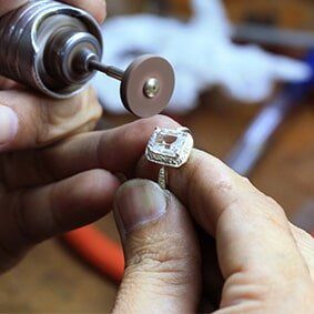 Repair jewelry - Repairing Ring in Warren, OH Repair jewelry - Repairing Ring in Warren, OH