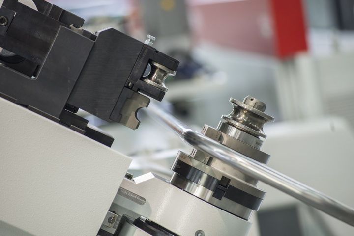 macchinario a CNC per lavorazioni di precisione