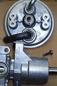 JAKE BRAKE VACUUM PUMP SPLIT IN 1/2 JAKE BRAKE VACUUM PUMP SPLIT IN 1/2