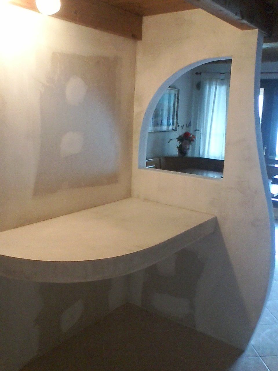 piano da lavoro in cartongesso in una cucina