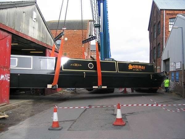 Crane hire service