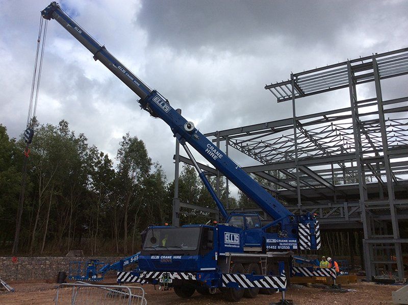 Crane hire service