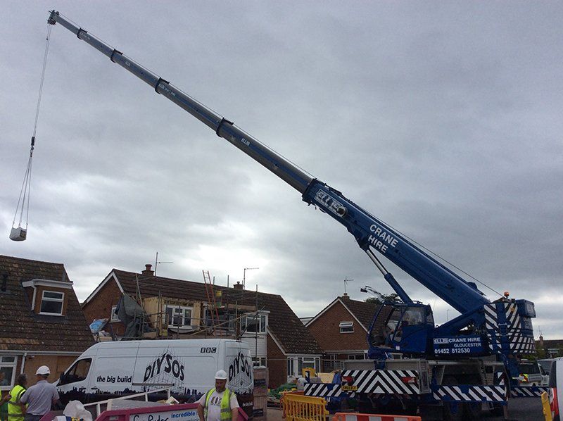 Crane hire service