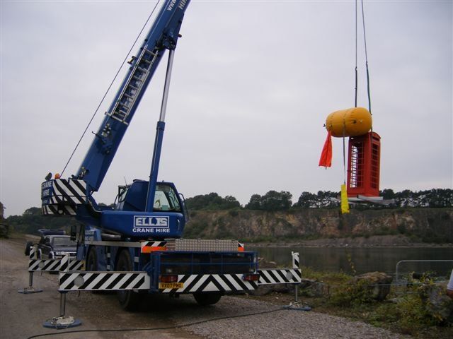 Crane hire service