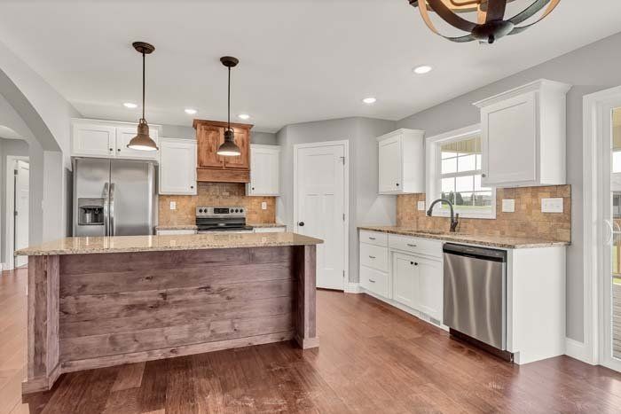 171 Whisper Ridge Image 24