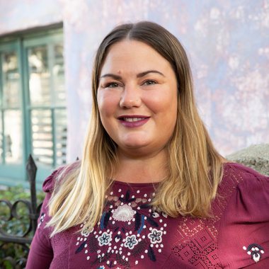 Cari Thomas Headshot