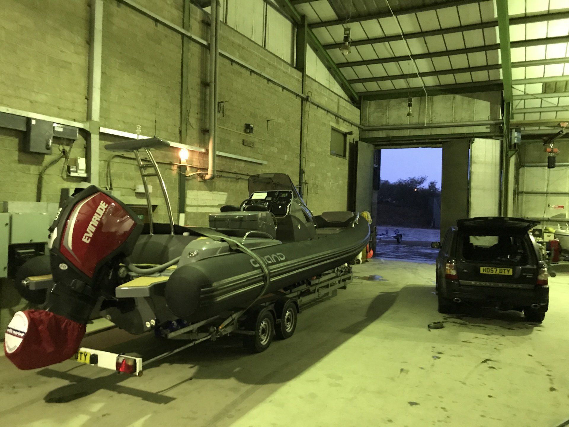 Boat launch and retrieve service in Kingsbridge