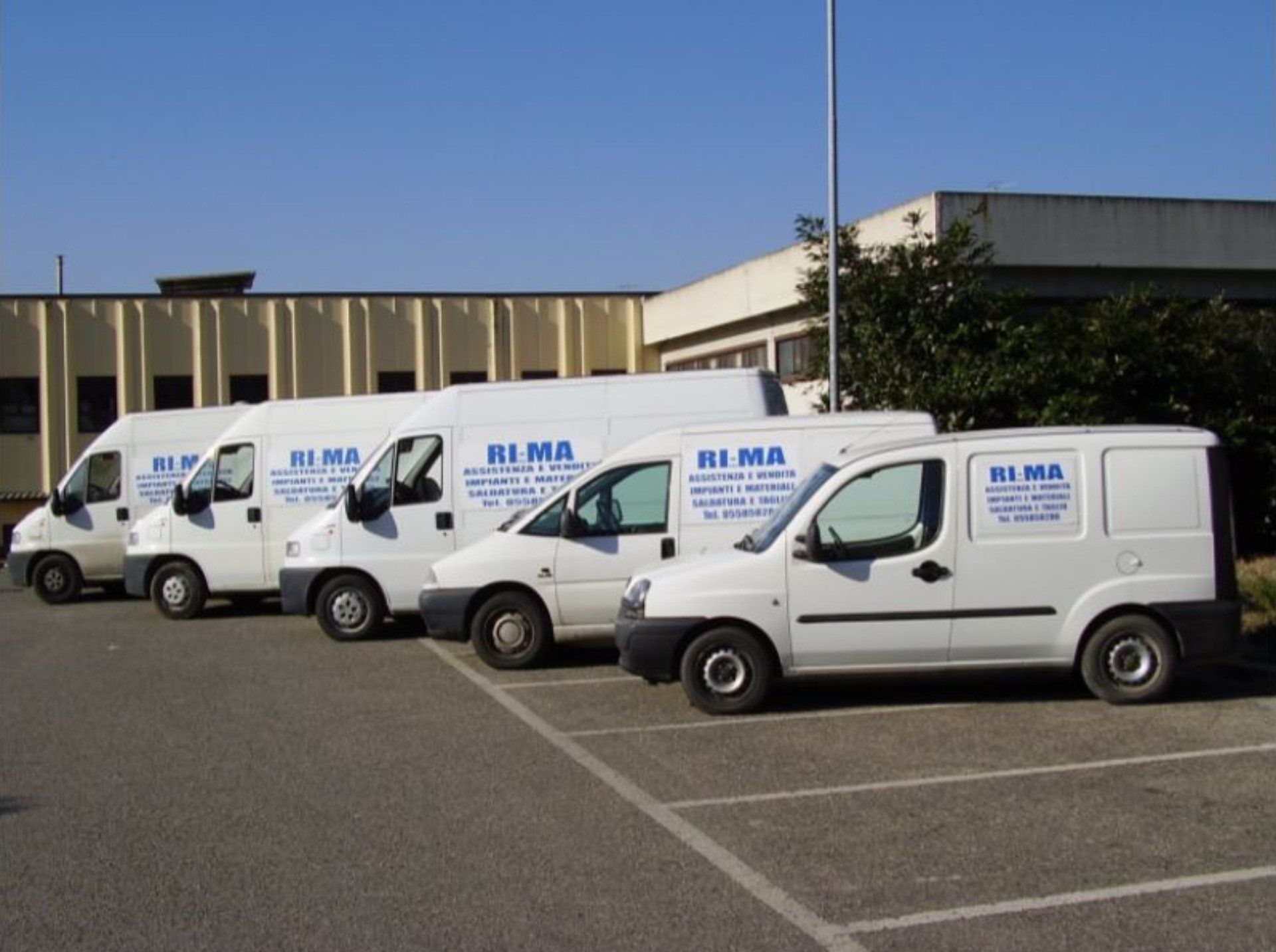 Parcheggio furgoni