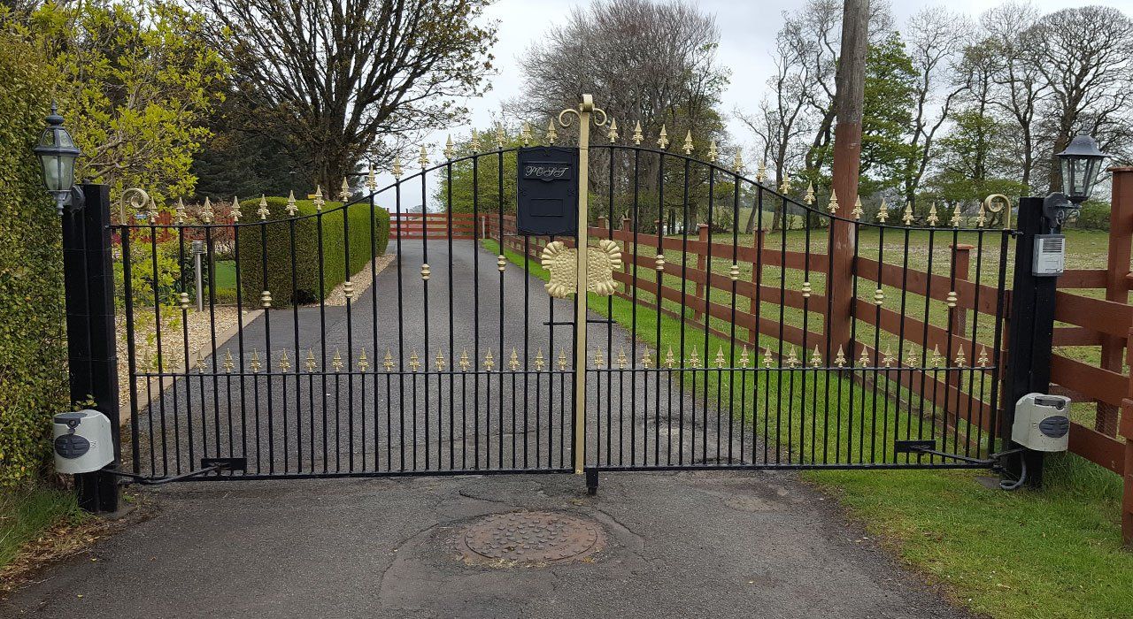 black gate
