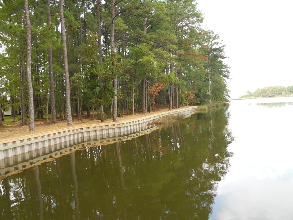 Gray wall in water