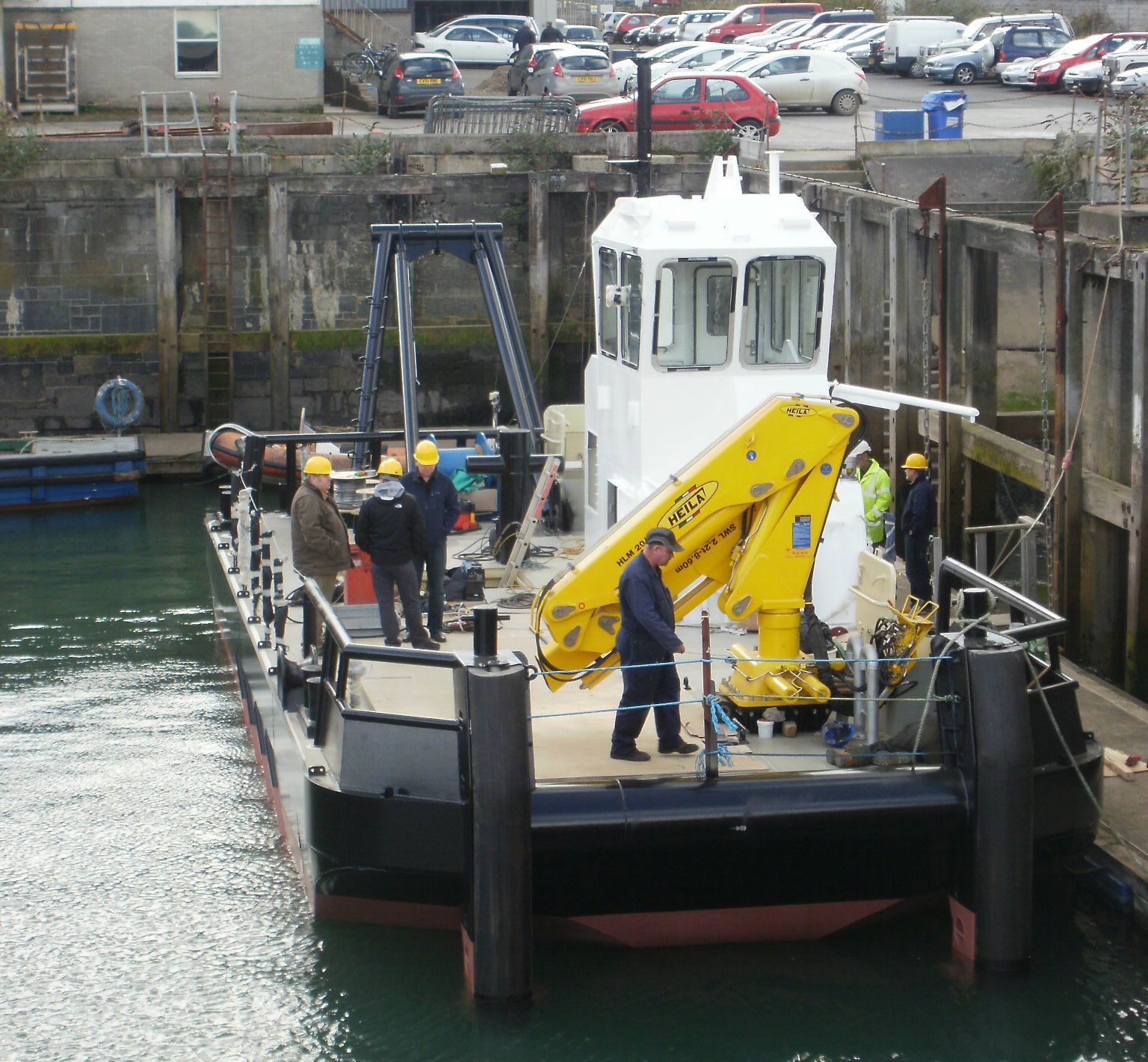 Workboat / plough dredger