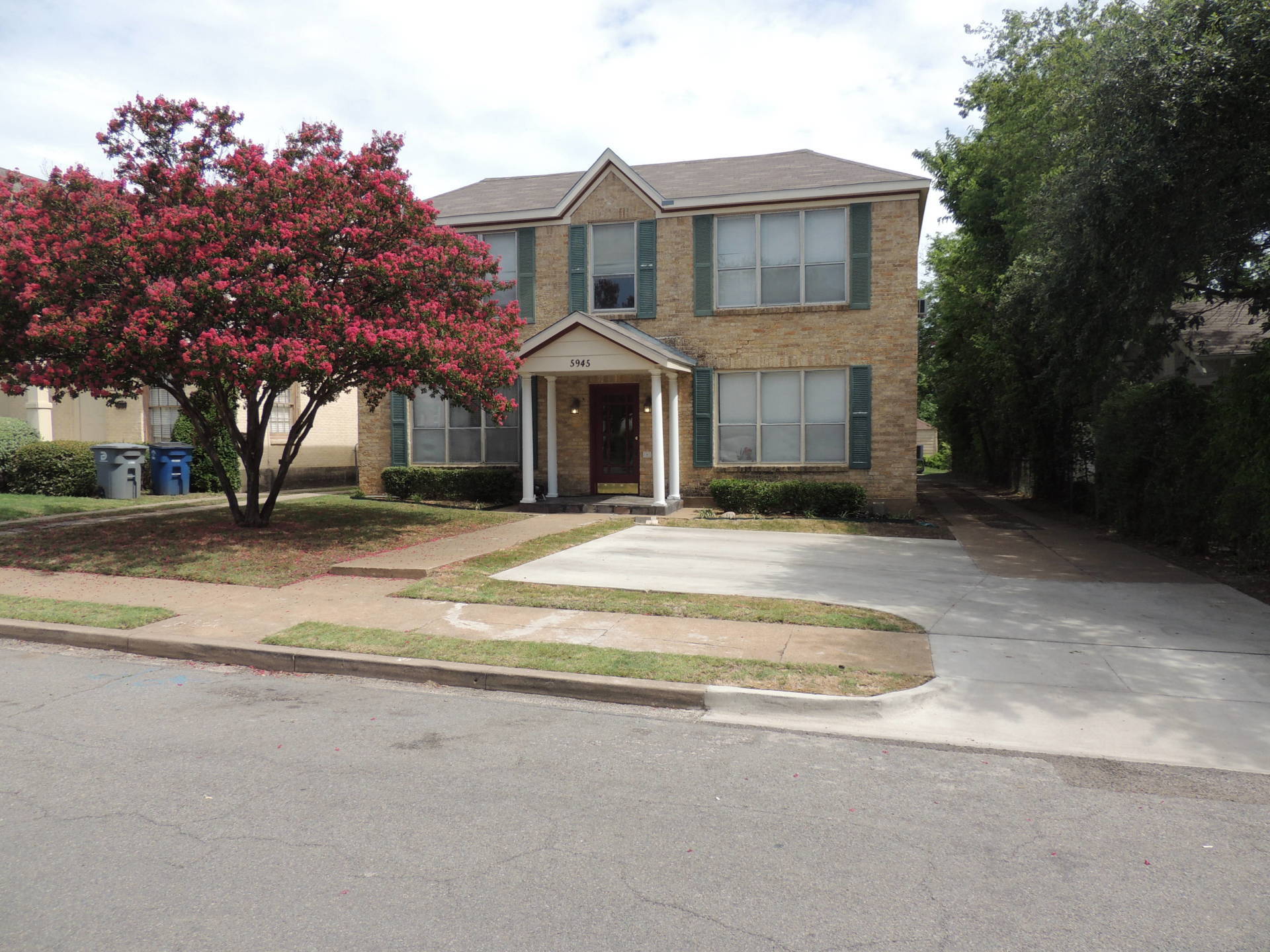 5945 Vickery Property Image
