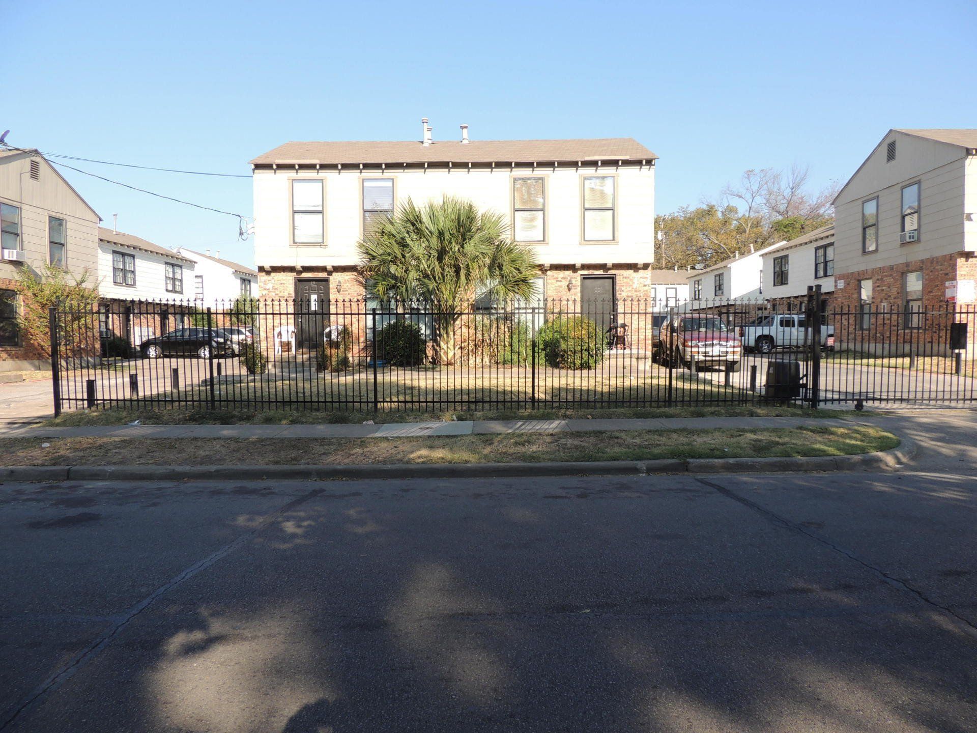 4515 East Side Property Image