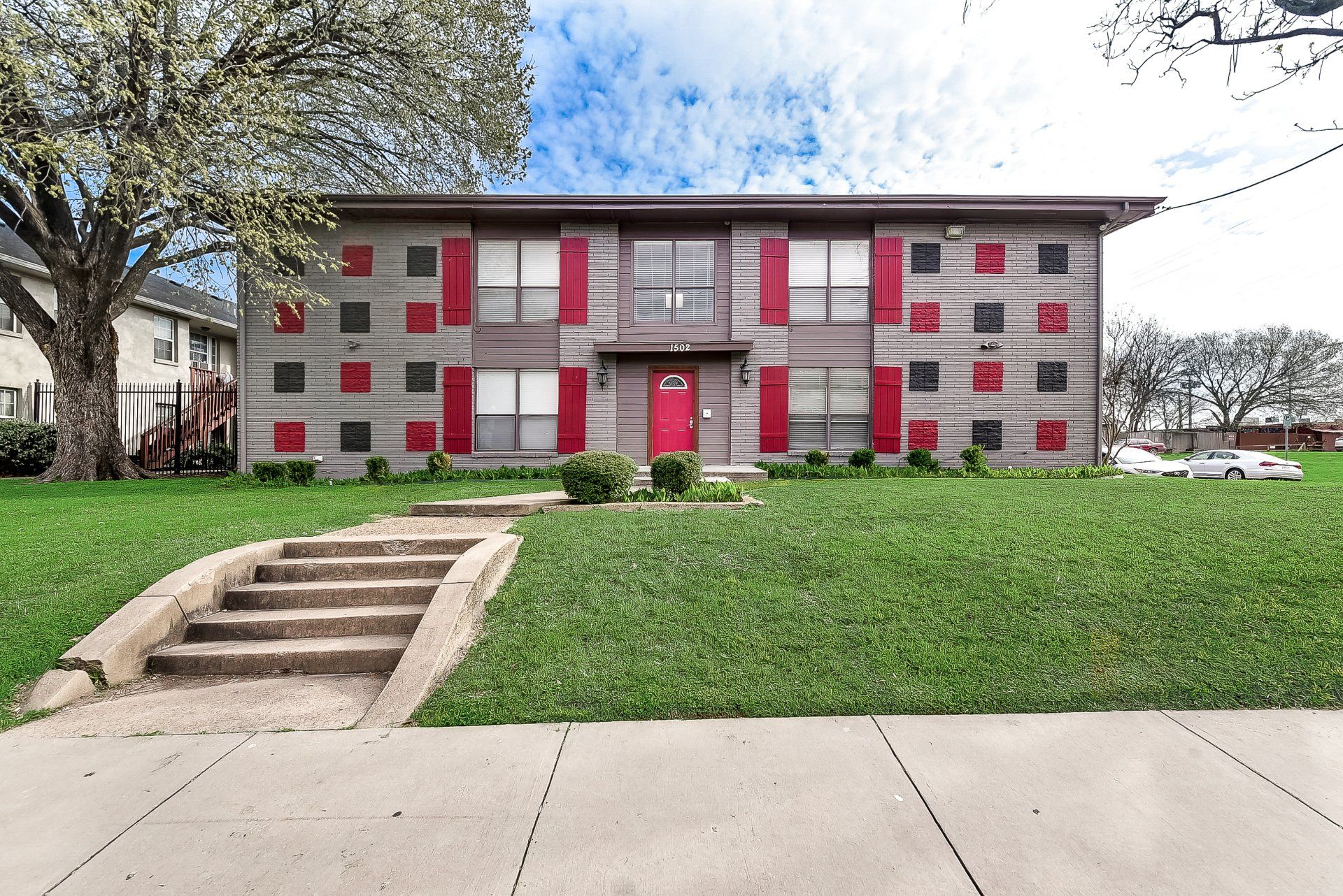 1502 N Peak Property Image