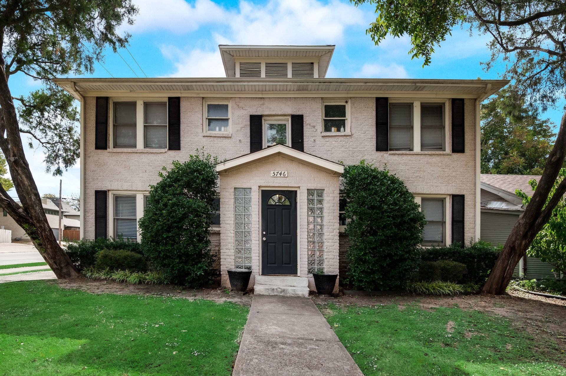 5746 Vickery Property Image