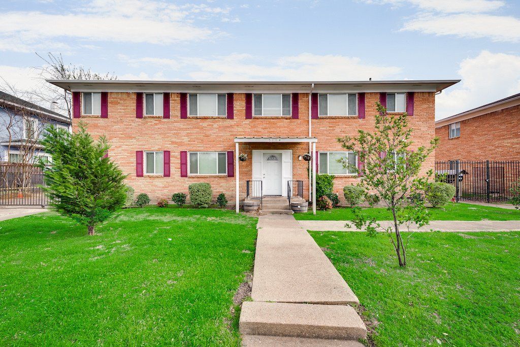 5114 Columbia Property Image