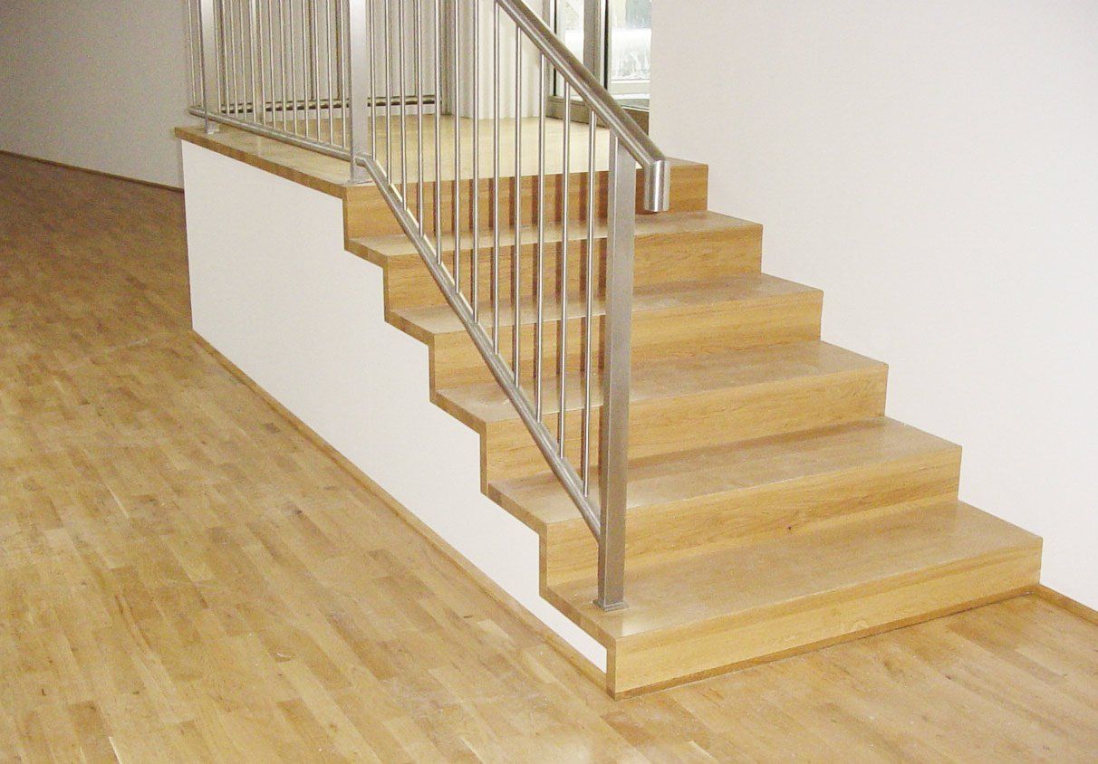 Stiegenverkleidung