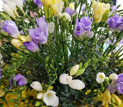 composizione floreale per Pasqua