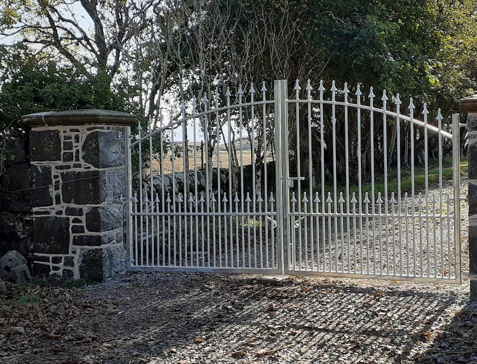 Custom silver gate