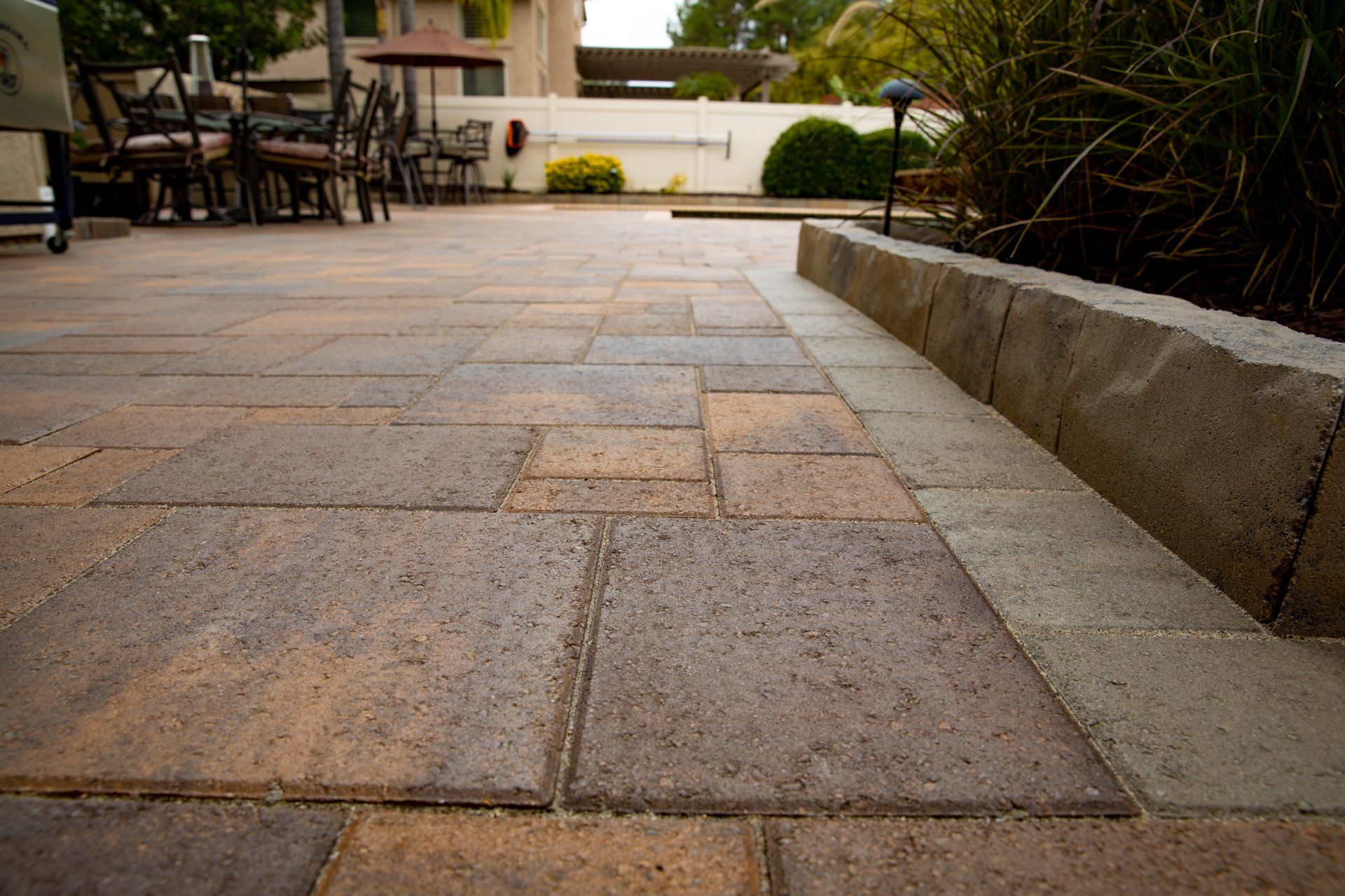 river rock outscape pavers