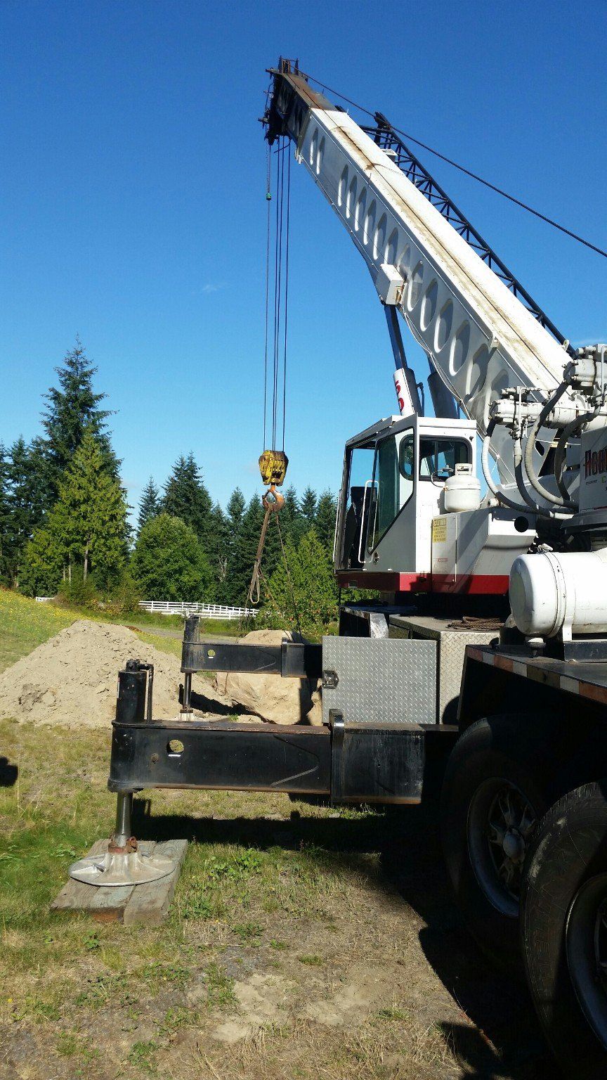 Boom Truck for Lifting Needs