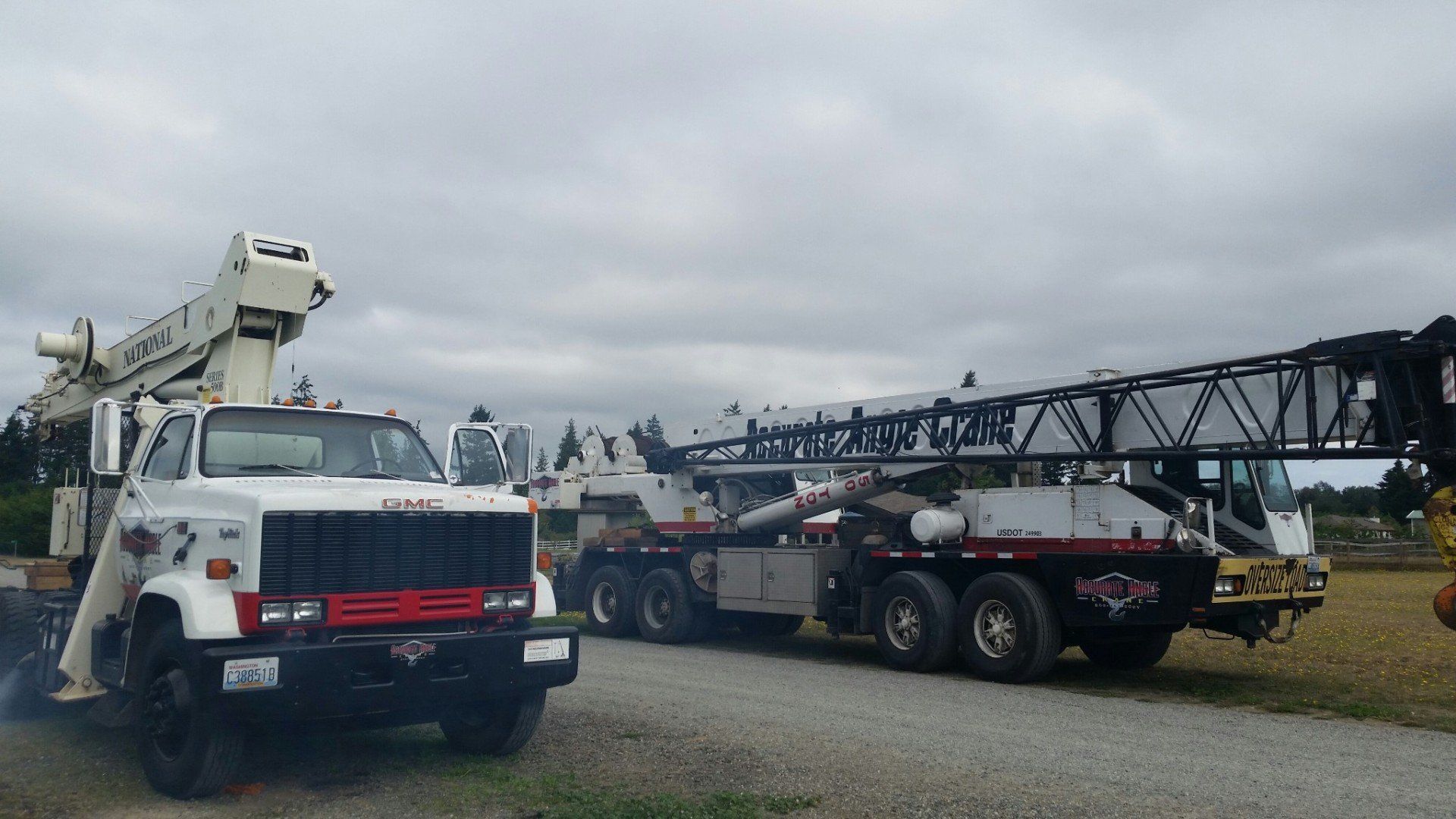 Boom Trucks for Hauling