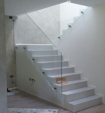 parapetto in vetro per scala interna