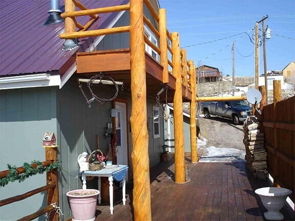 Wood Rails | Laramie, WY | Hyaltitude Contracting