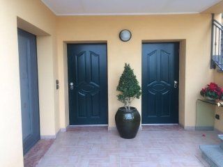 casa con portoncini blindati