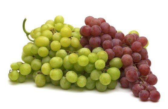 green and red grapes