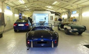 cars inside the service centre