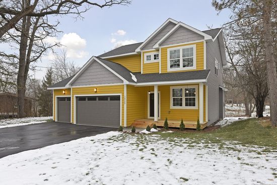 Handshake of a real estate agent and a client in Golden Valley