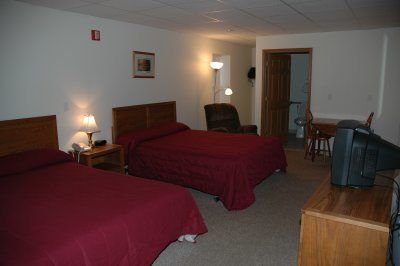 1 Suite Living Area