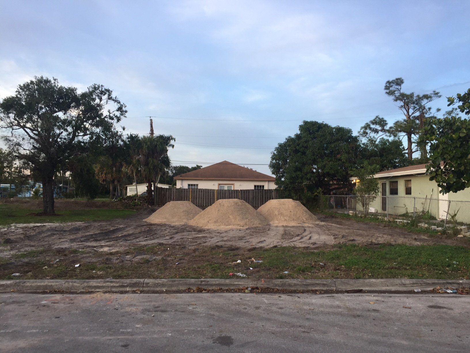 Current  street view image of Villages at Oakland Park