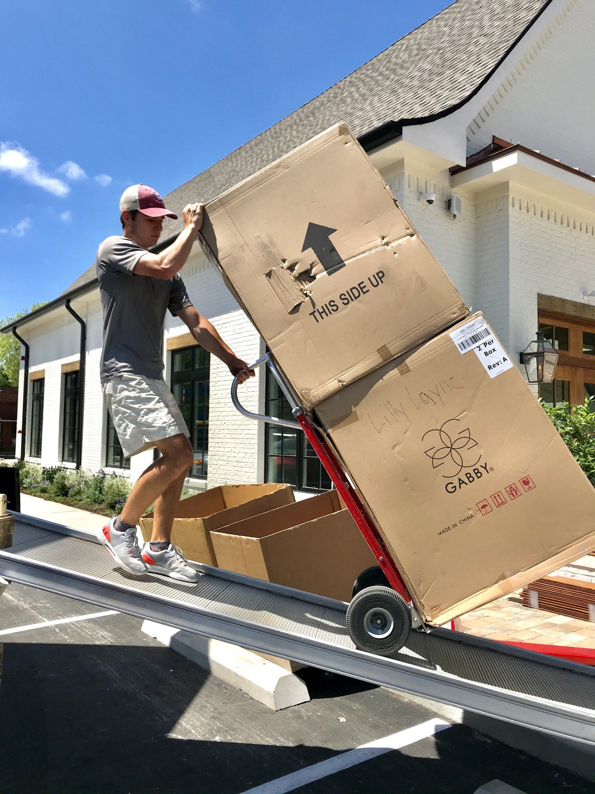 Professional Movers — Contractors in Daphne, AL Professional Movers — Contractors in Daphne, AL