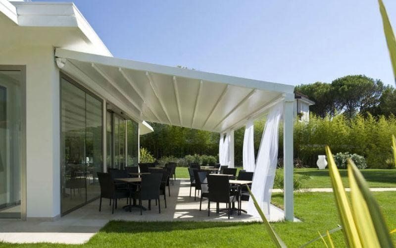 tettoria in giardino