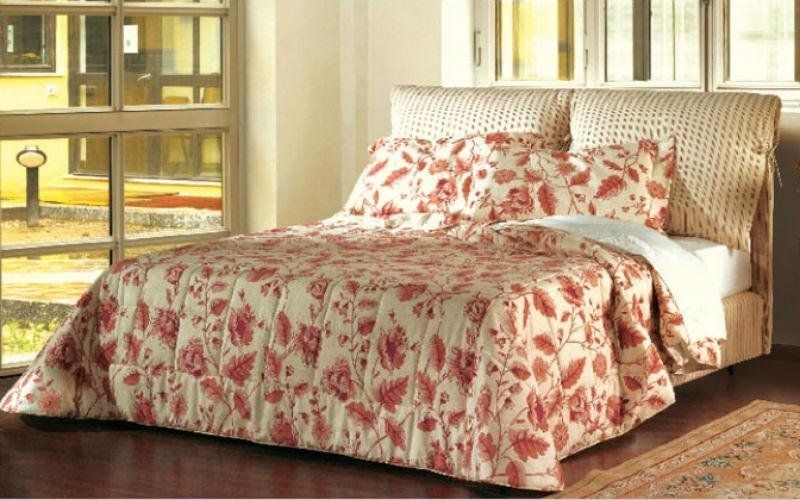 letto imbottito a fiori
