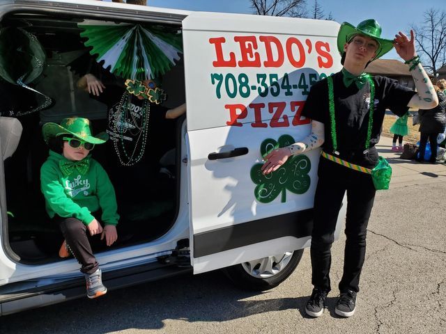 Restaurant Van — Countryside, IL — Ledo’s Pizza