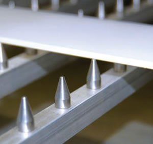 Low contact cone-shapes aluminum pins