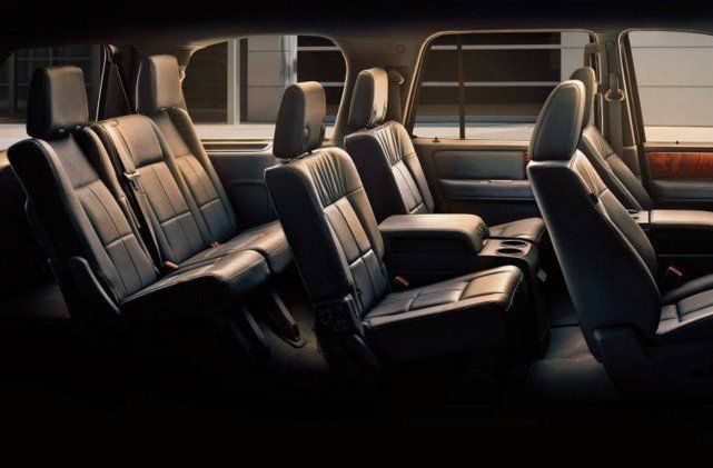SUV chauffeur service for Los Angeles airport