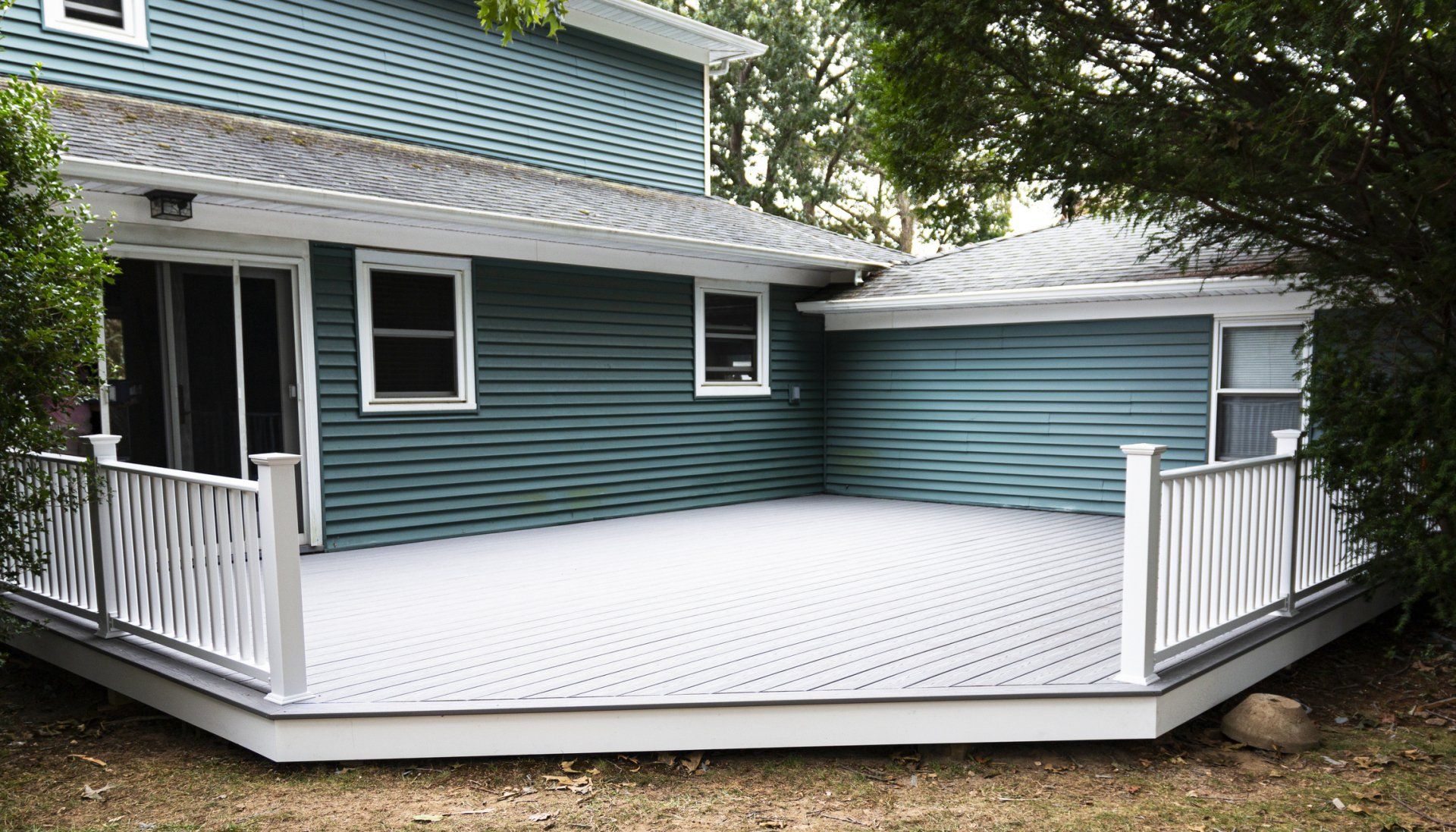 Dark Green Siding — Inver Grove Heights, MN — Supreme Contracting