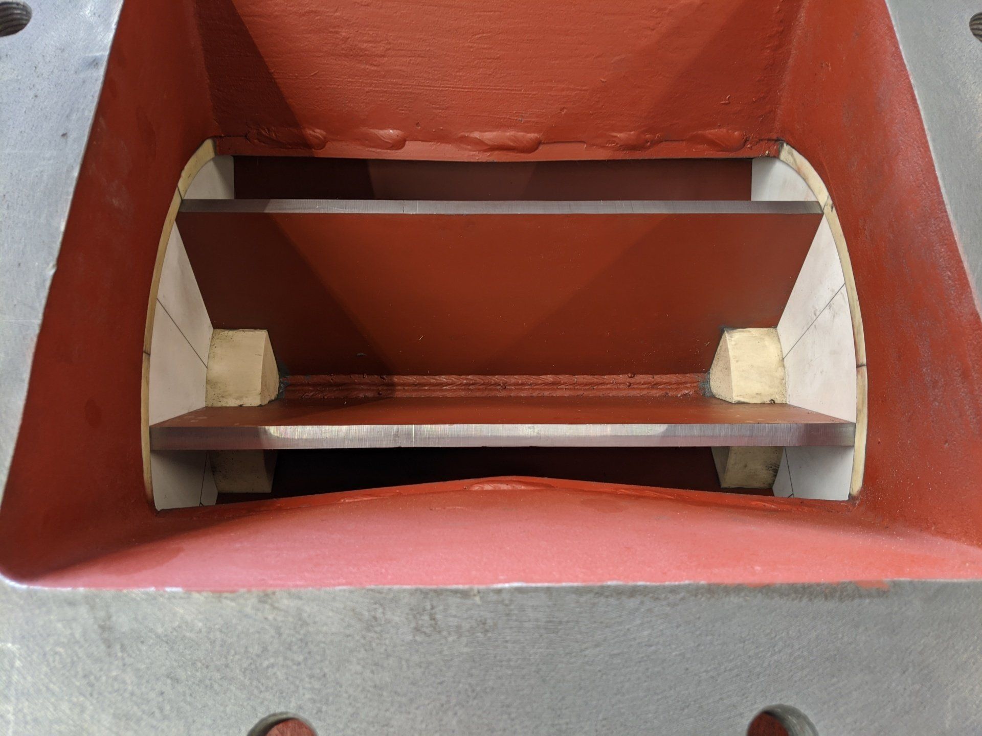 Gallery photos of Omegaslate wear resistance linings