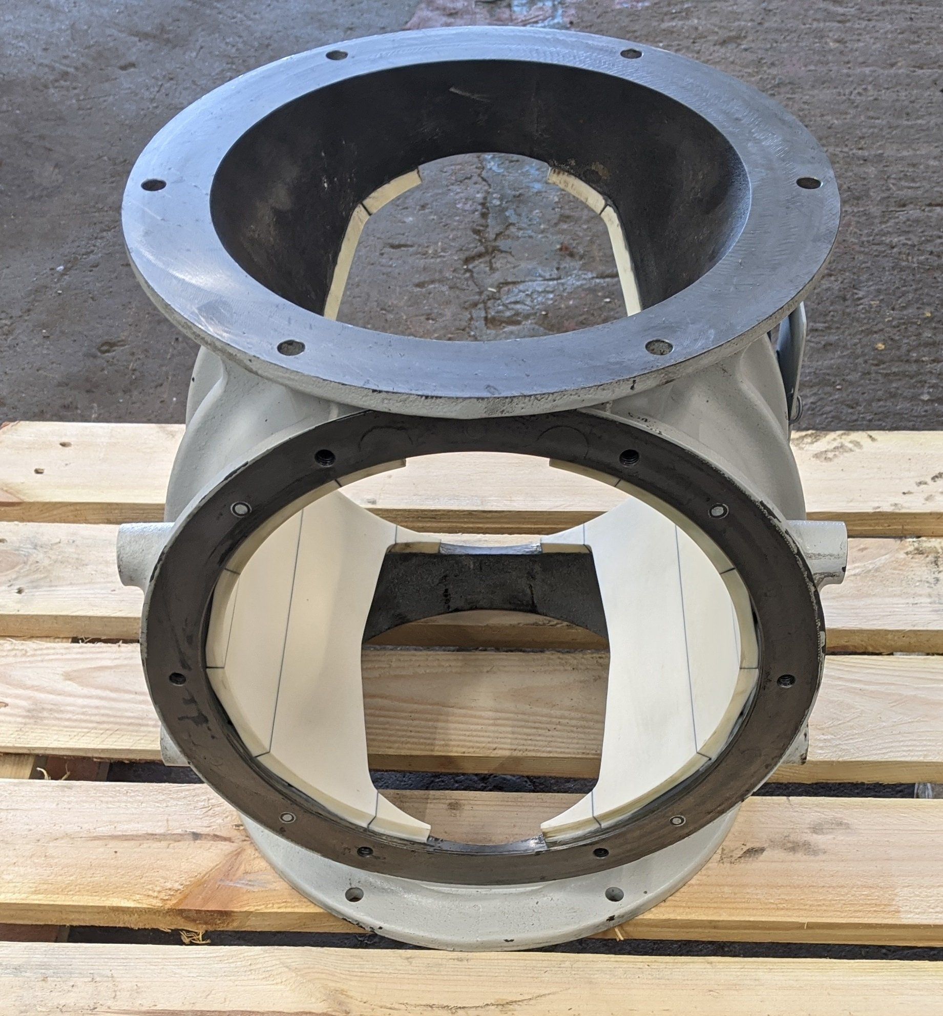 Gallery photos of Omegaslate wear resistance linings