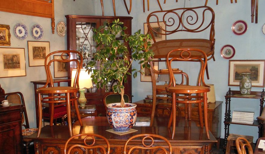 Arredi Thonet