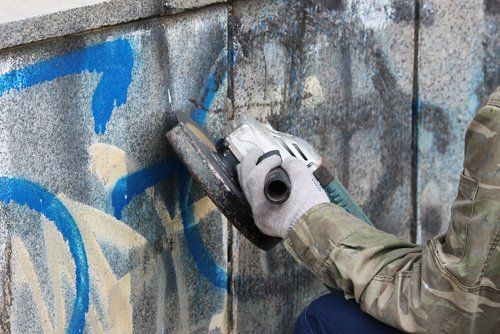 rimozione graffiti